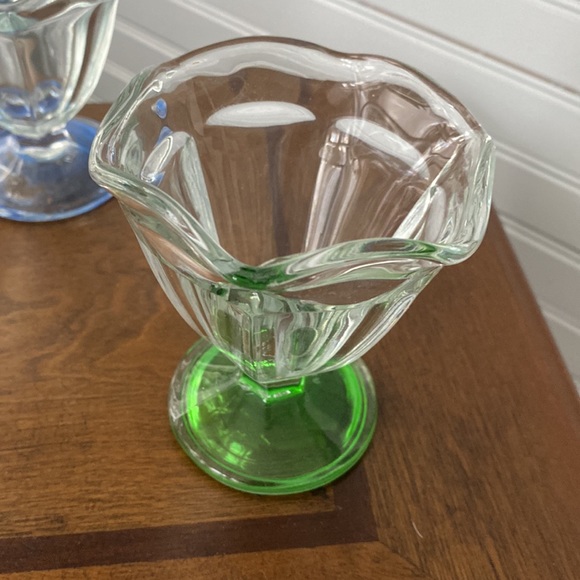 Vintage Anchor Hocking glass ice cream parfait glasses - Picture 5 of 10